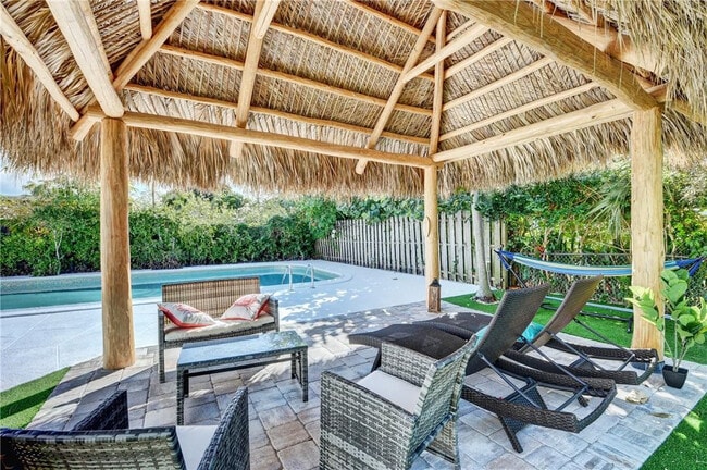 Building Photo - 10 S Swinton Cir