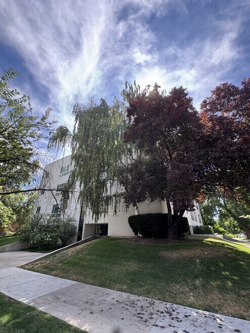 Building Photo - 110 S 800 E
