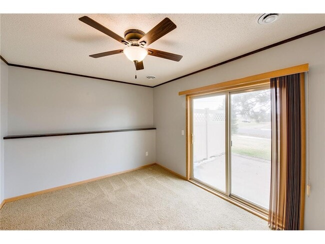 Building Photo - 1728 Ponderosa Ln