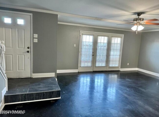 Building Photo - 200 Lodge Dr