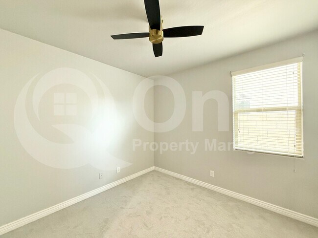Building Photo - 35231 N Braeden Dr
