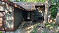 Building Photo - East Side Traverse City 3BR Home with Lake Views