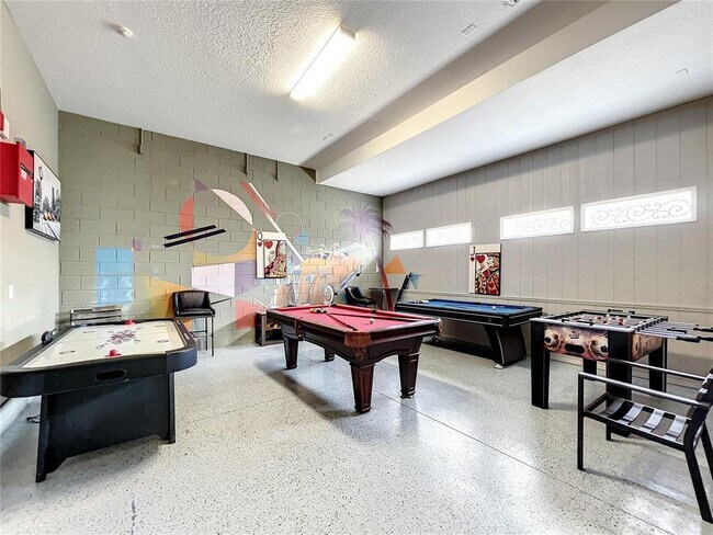 Building Photo - 760 Golden Bear Dr