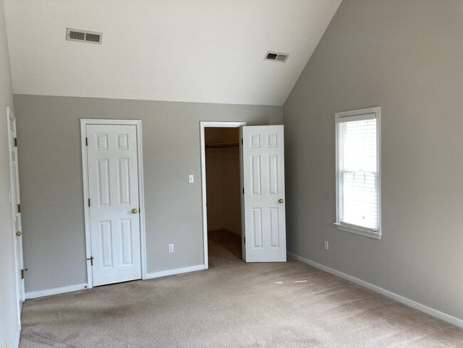 Building Photo - 5901 Tuskwillow Dr