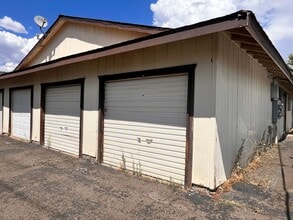Building Photo - NE134-Robinson, Lorenz