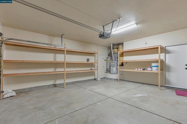 Building Photo - 4719 Golden Bear Dr