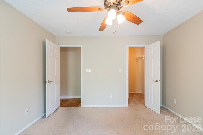 Building Photo - 2516 Cranbrook Ln