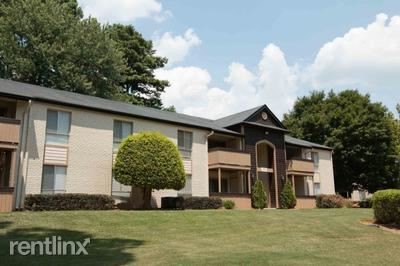Building Photo - 2121 Windy Hill Rd