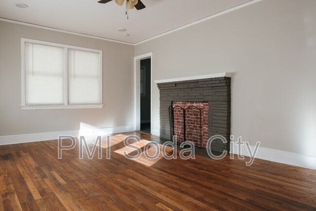 Building Photo - 5313 Randall Ave