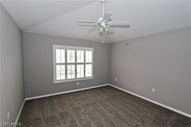 Building Photo - 1055 Albany Ct