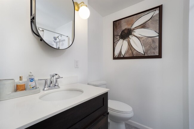 Building Photo - Furnished 3 Bed 2 Bath Home Near NAS Pensacola