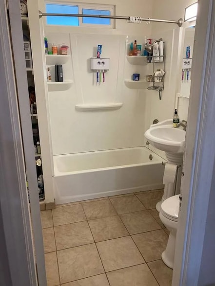 Building Photo - 2645 A St