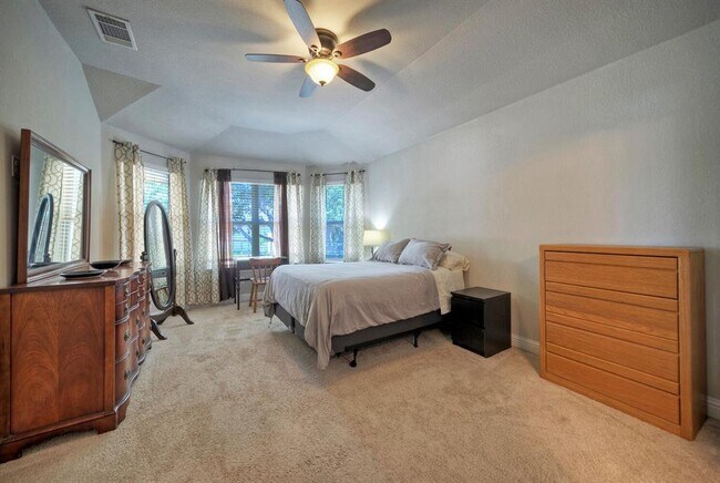 Building Photo - 21707 Crystal Way