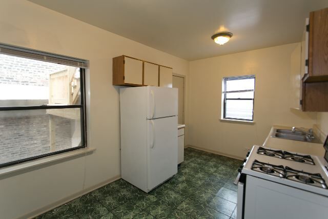 Building Photo - 5746 N Winthrop Ave