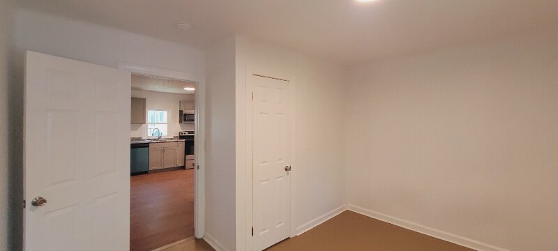 Building Photo - 315 St Mark St