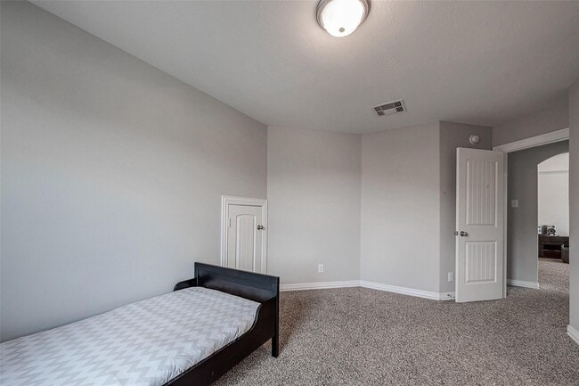 Building Photo - 28314 Calaveras Lake Dr