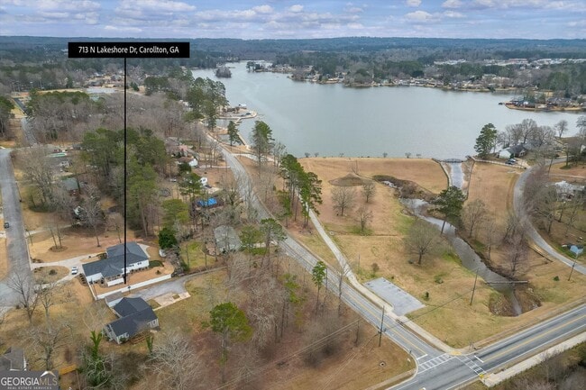 Building Photo - 713 N Lakeshore Dr