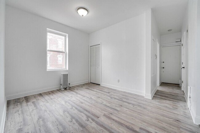 Building Photo - 103 Westover Pl