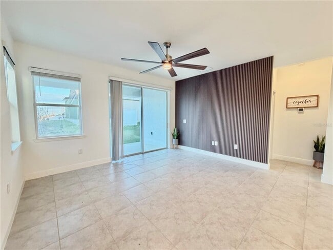 Building Photo - 2104 Axel St