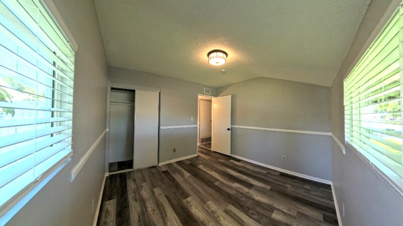 Building Photo - 1412 Hacienda St