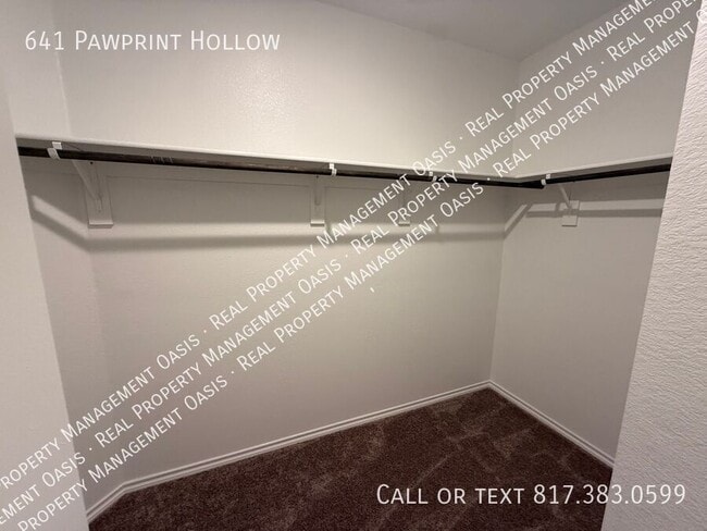 Building Photo - 641 Pawprint Holw