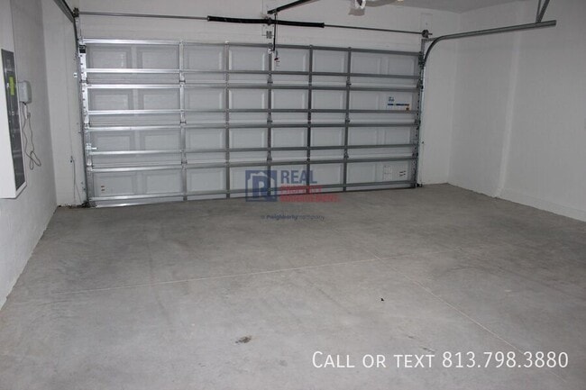 Building Photo - 1716 Tropical Oasis Ave