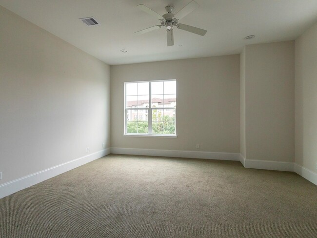 Building Photo - 3821 N Braeswood Blvd
