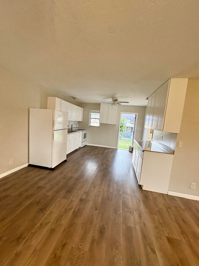 Building Photo - 1704 Citation Dr
