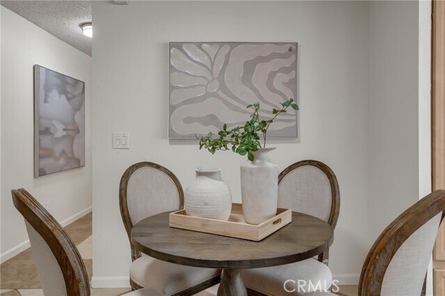 Building Photo - 5165 Pearblossom Dr