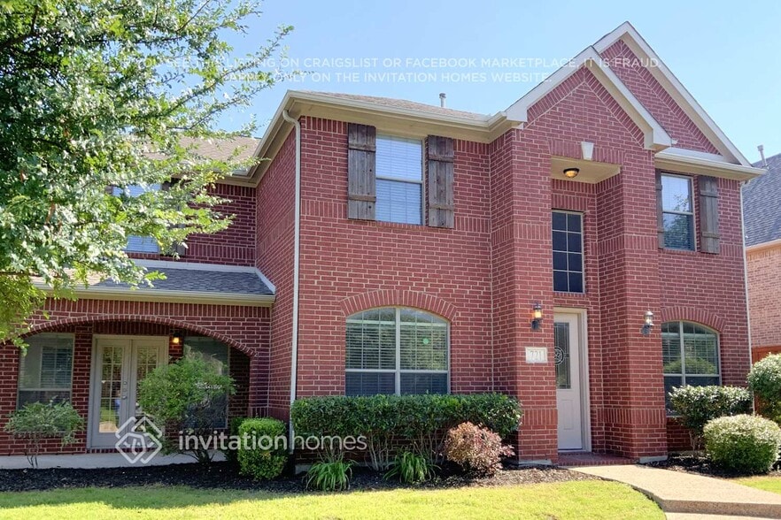 Primary Photo - 721 W Talon Dr