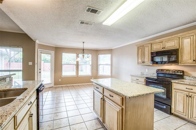 Building Photo - 14 Enchanted Ct