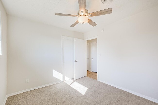 Building Photo - 802 Wright St