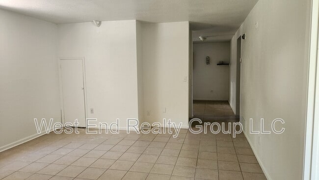 Building Photo - 1023-1029 N Washington Ave