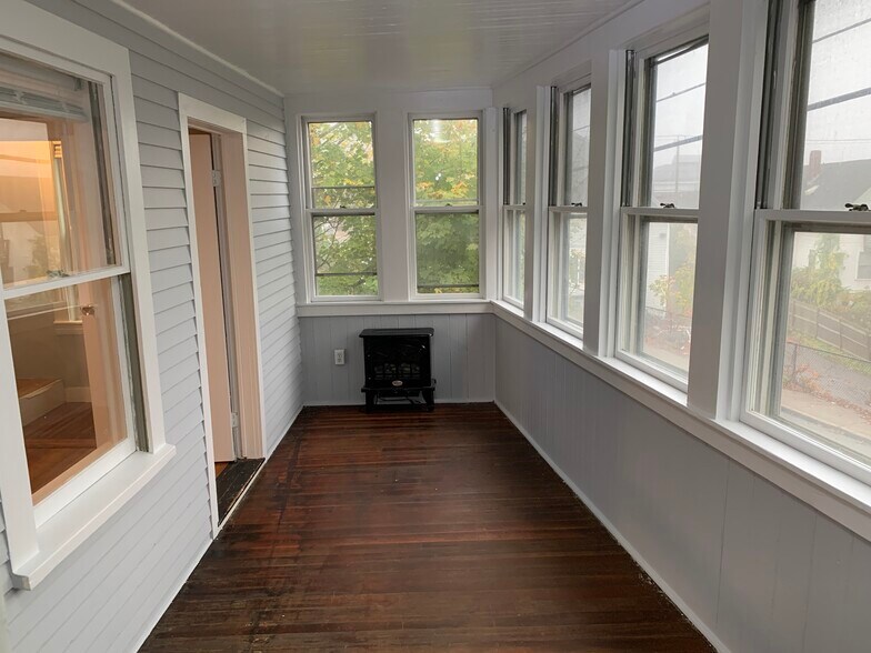 Sunroom / office - 13 Forest Ave