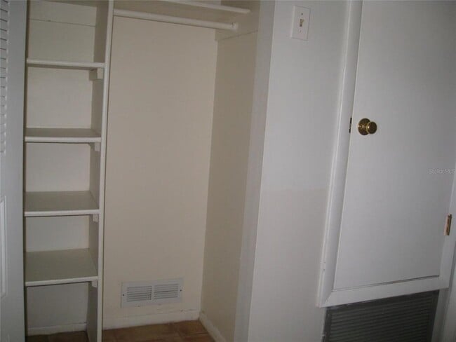 Building Photo - 10443 Manassas Cir