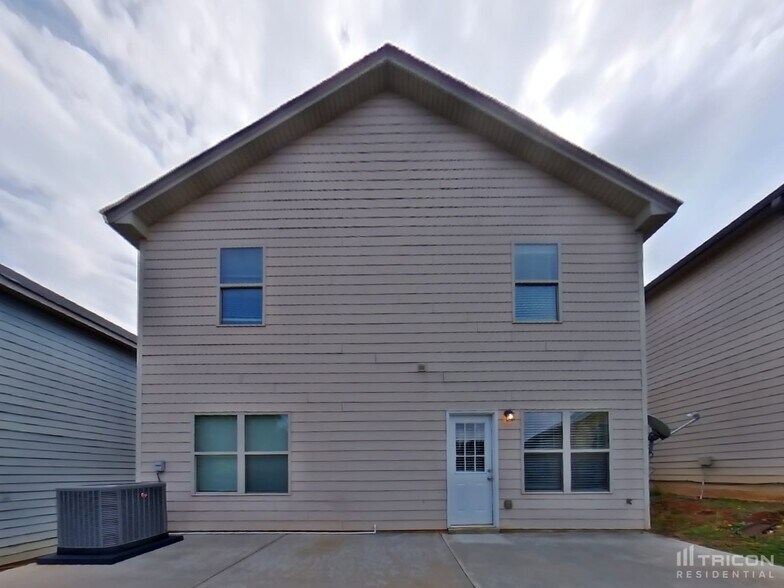 Building Photo - 129 Tyre Dr