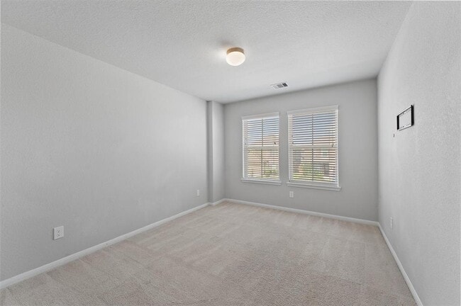 Building Photo - 5443 Grand View Dr