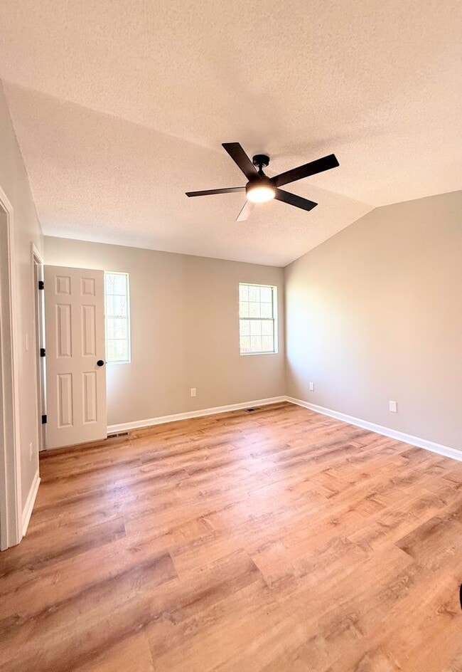 Building Photo - Located in Carrollton!!!