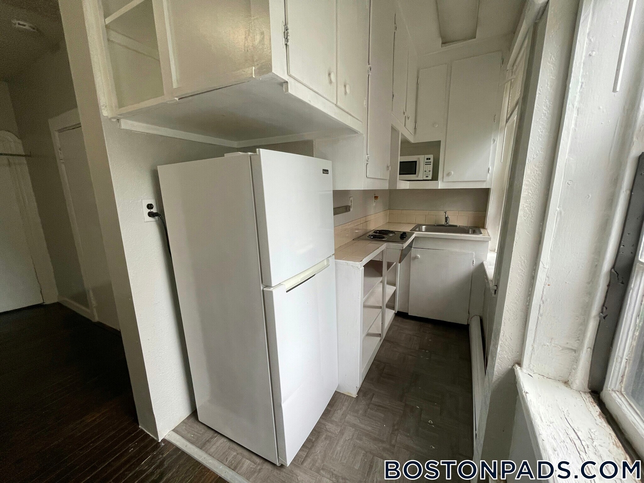 Building Photo - 41 Anderson St