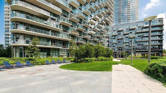 Building Photo - 1 bedroom in LONG ISLAND CITY NY 11109