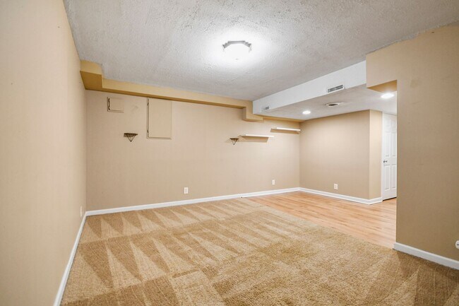 Building Photo - Pet Friendly Three Bedroom with Basement!
