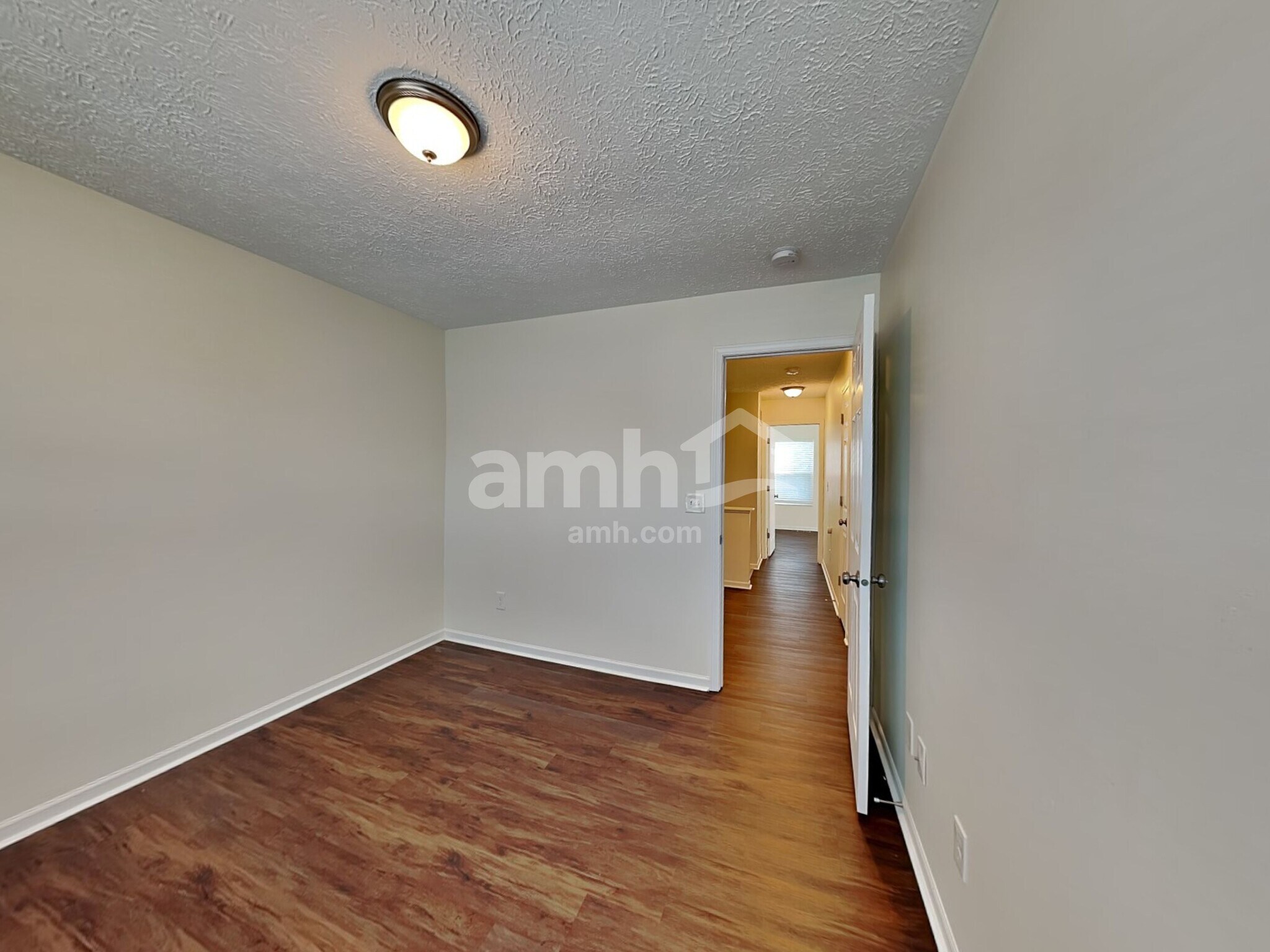 Building Photo - 2274 Farmland Dr