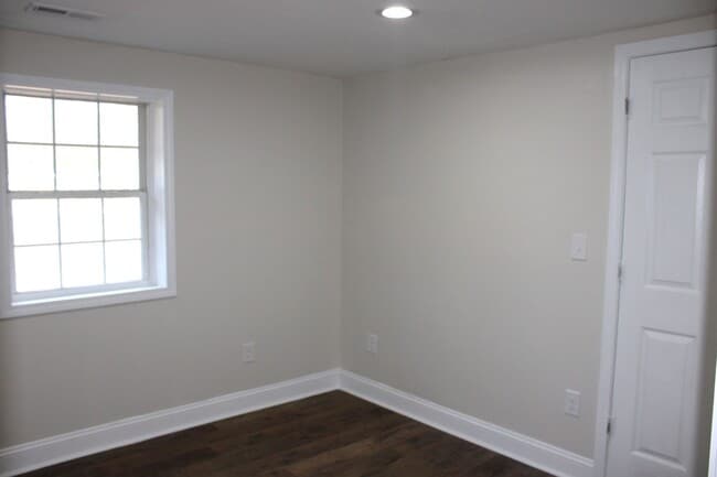 Building Photo - Newly Renovated Home in Beaufort