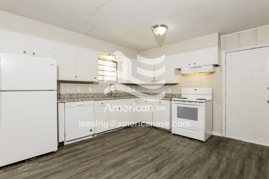 Building Photo - 435 McDowell Park Cir