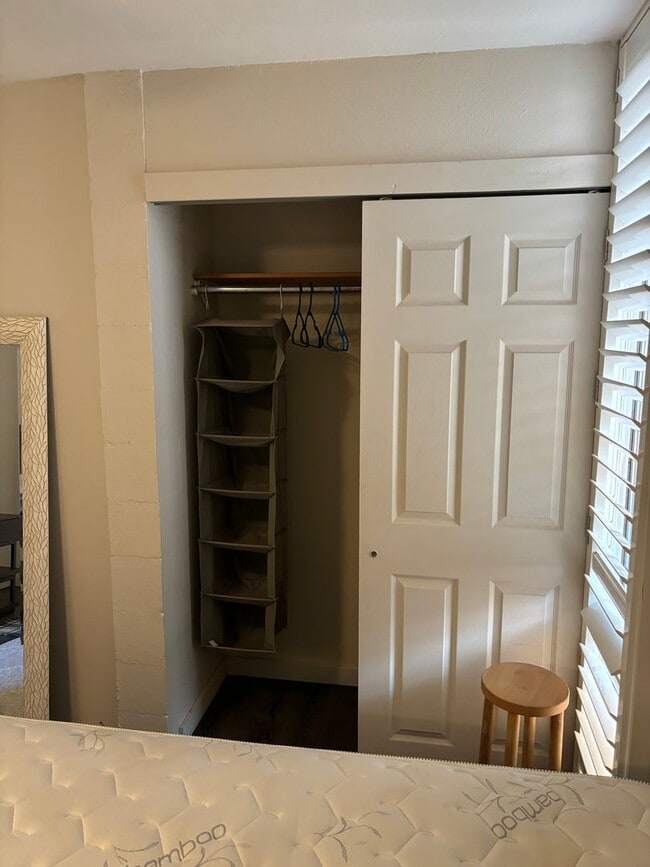 Building Photo - AVAILABLE NOW. Electric included. Furnishe...