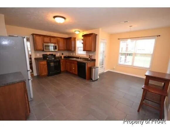 Building Photo - 179 Lochwood Dr