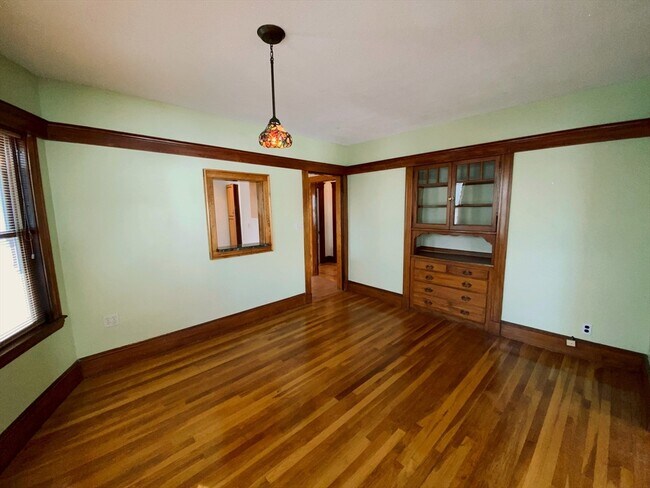 Building Photo - 4-4 Sunset Hill Rd