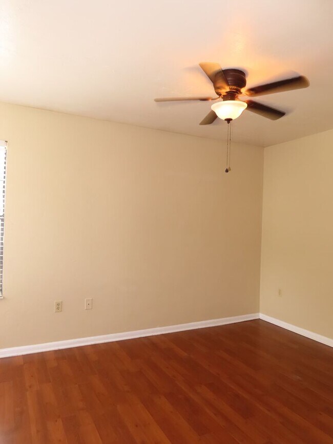 Building Photo - Space, Style & Location You’ll Love