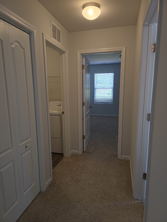 Building Photo - 129 Maple Tree Ln