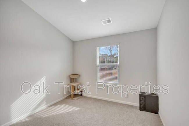 Building Photo - 111 Orchid Bloom Cir